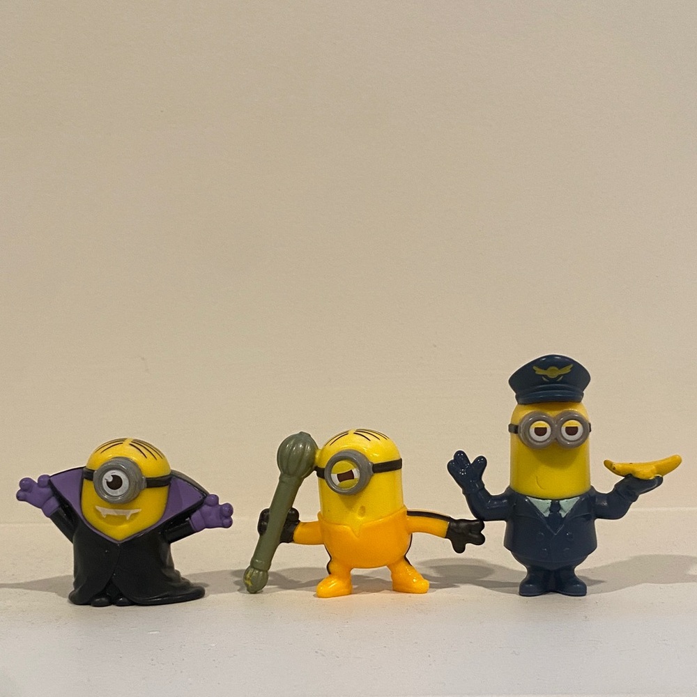 2020 Minions McDonald’s Toys      happy meal kids toy boys despicable me figures